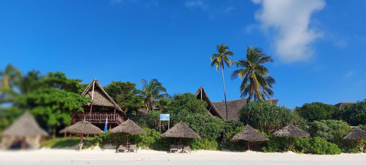 Kena Beach Hotel 마템웨 외부 사진