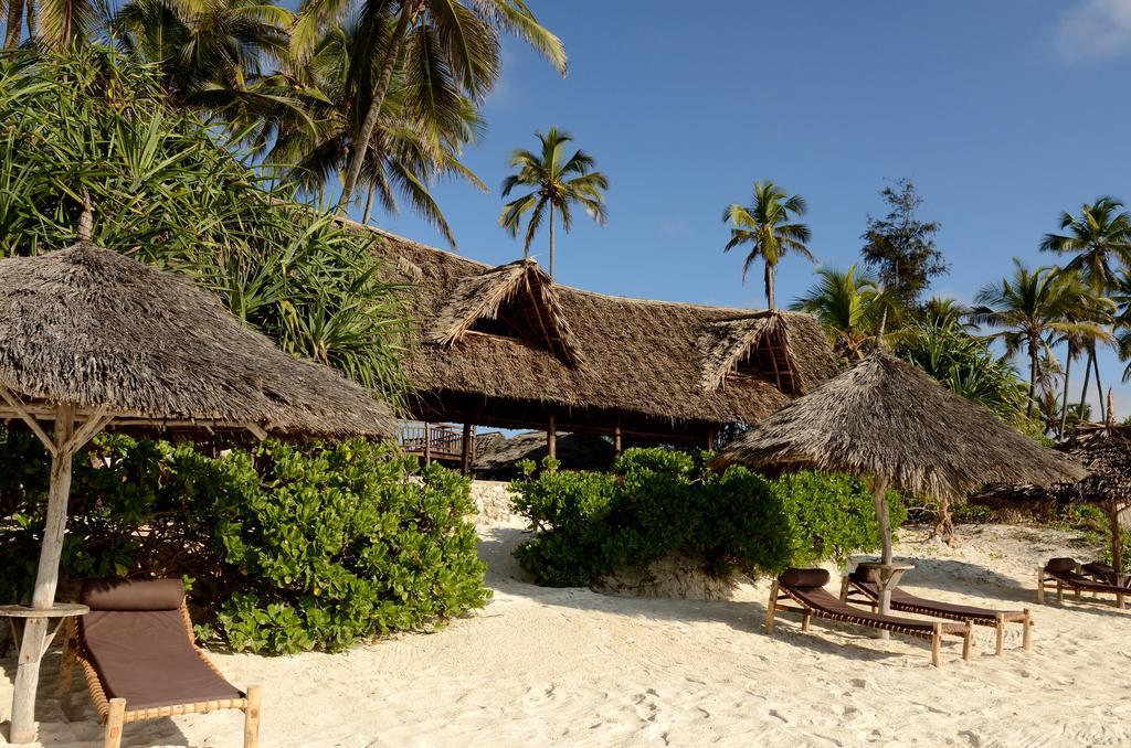 Kena Beach Hotel 마템웨 외부 사진