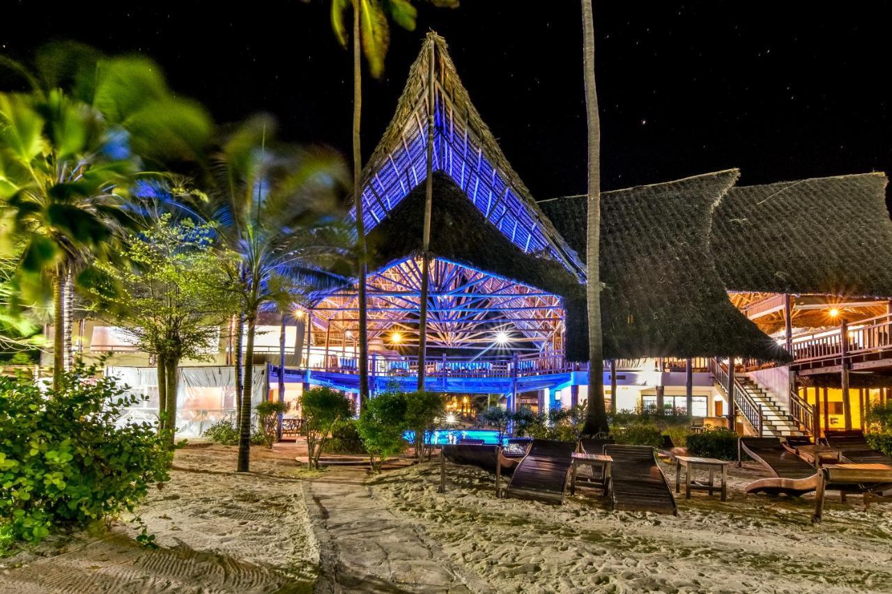 Kena Beach Hotel 마템웨 외부 사진