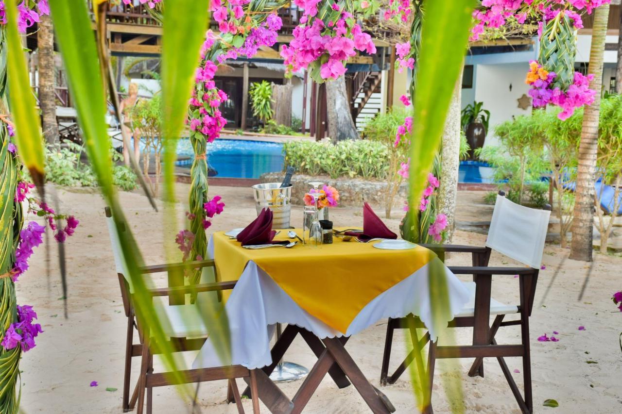 Kena Beach Hotel 마템웨 외부 사진